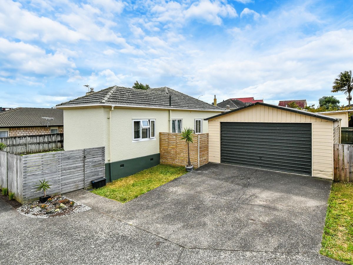 77B Coronation Road, Papatoetoe, Manukau City, Auckland - Photo 2