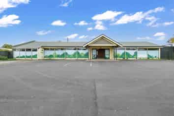 SH1 Site with many uses