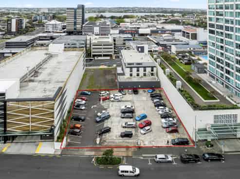 Takapuna Blank Canvas