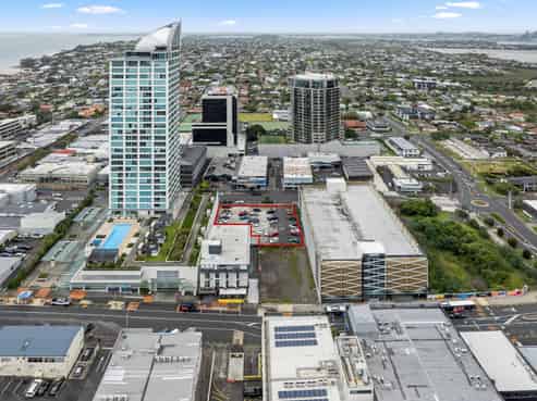 Takapuna Blank Canvas