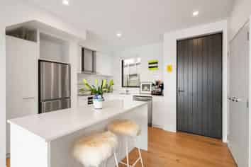 10/52 High Street, Island Bay