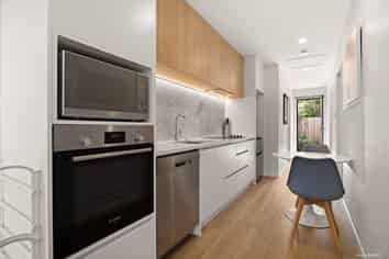 9/35 Centreway Road, Orewa