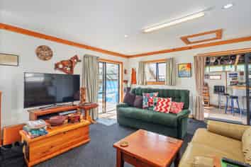 11 Dotterel Place, Whitianga