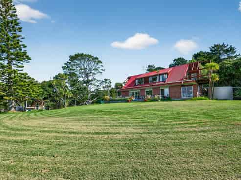 55 Red Hills Road, Massey