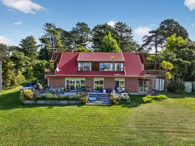 55 Red Hills Road, Massey