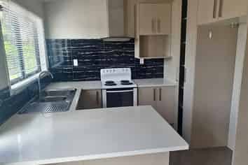 B/7 Sutton Crescent, Papatoetoe