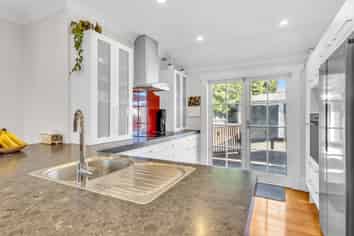 1106 Caroline Road, Mayfair