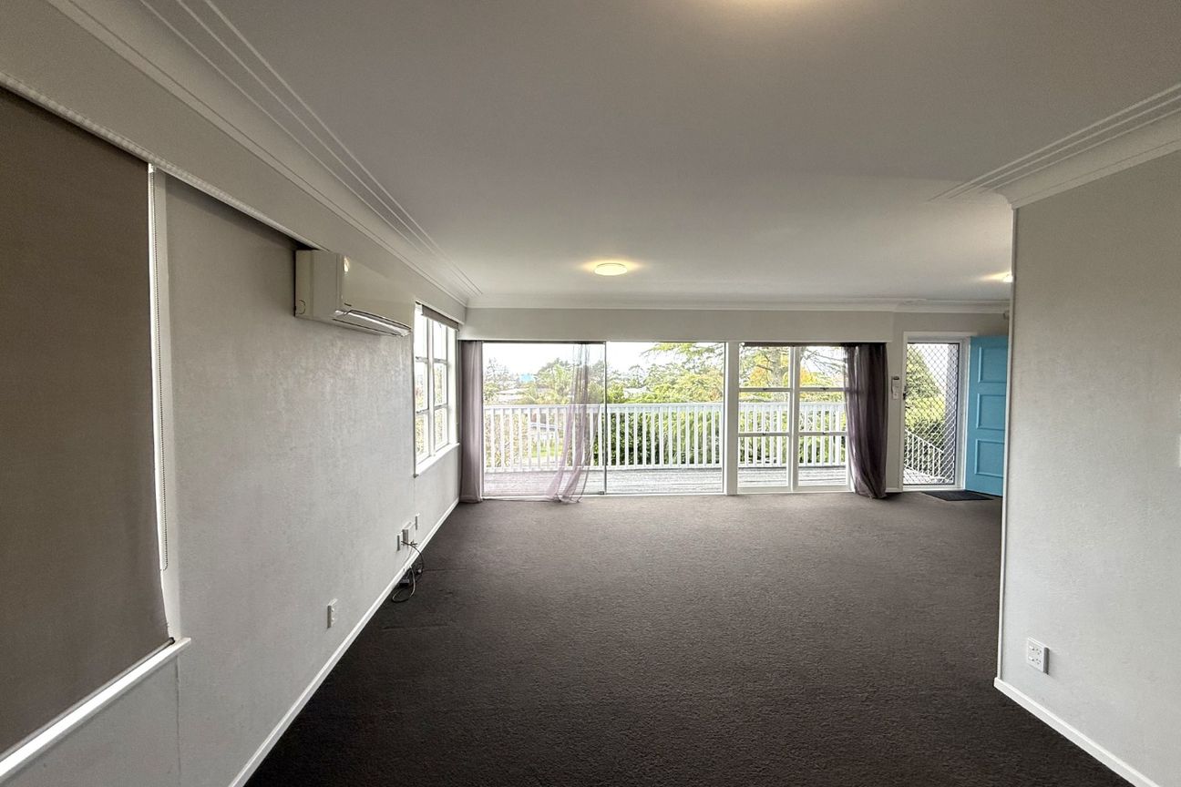 Sky Tower Views & Westgate Convenience – 3-Bedroom Massey Gem - Vista 2