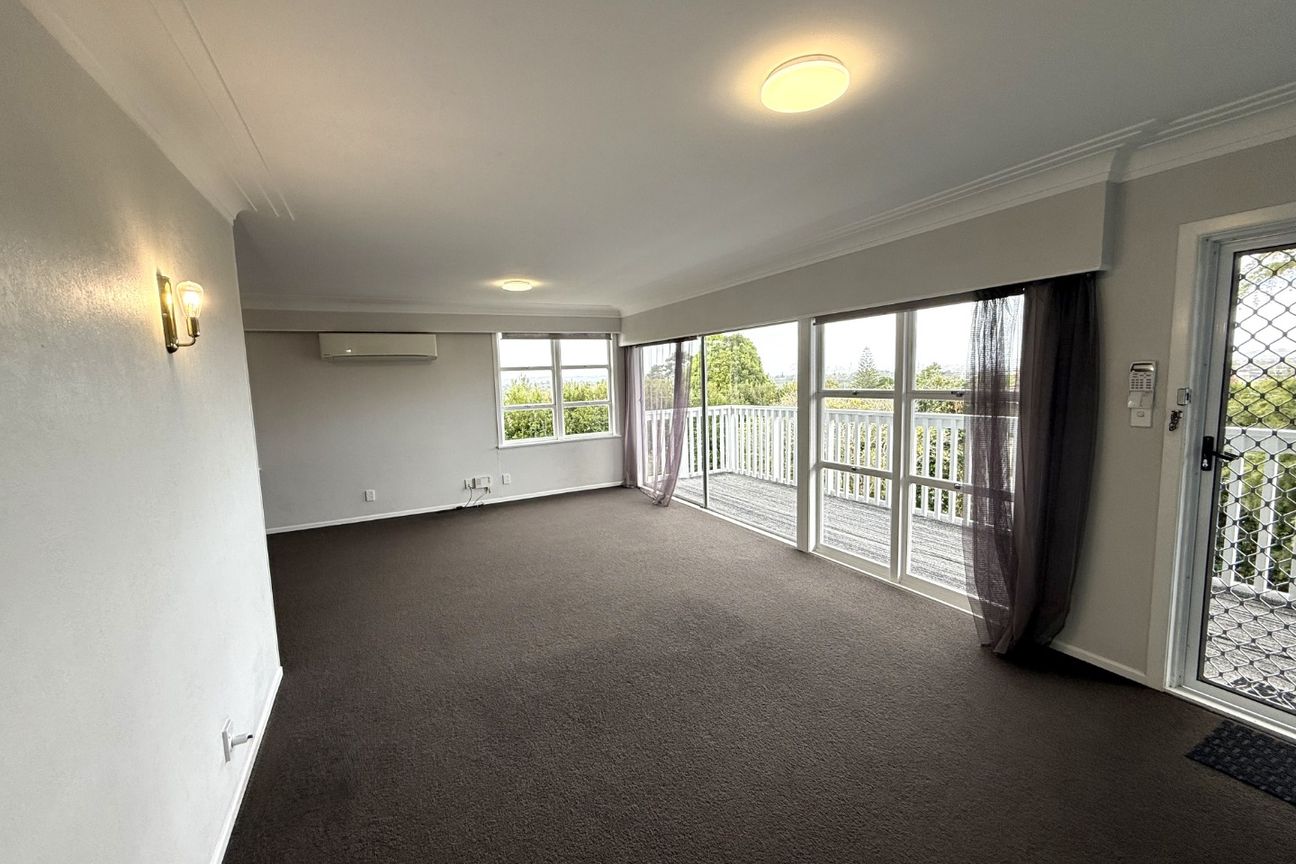 Sky Tower Views & Westgate Convenience – 3-Bedroom Massey Gem - Vista 4