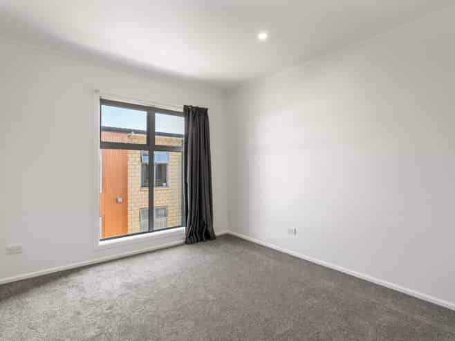 10/7 Vialou Street , Hamilton Central