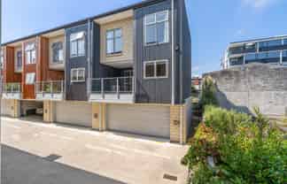 10/7 Vialou Street , Hamilton Central