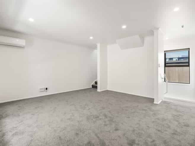 10/7 Vialou Street , Hamilton Central