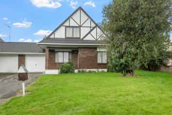 2/2 Photinia Place, Botany Downs