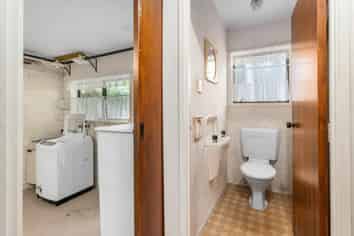 2/2 Photinia Place, Botany Downs