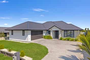32 Waireka Rd, Rototuna