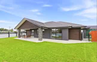 50 Nancy Avenue, Feilding