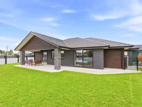 50 Nancy Avenue, Feilding