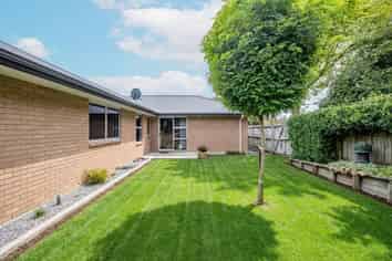 9A Bronte Place, Leamington