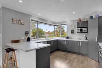 9A Bronte Place, Leamington