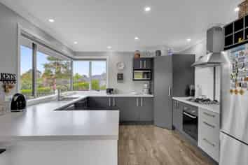 9A Bronte Place, Leamington