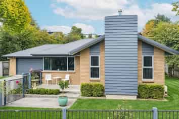 9A Bronte Place, Leamington