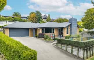 9A Bronte Place, Leamington