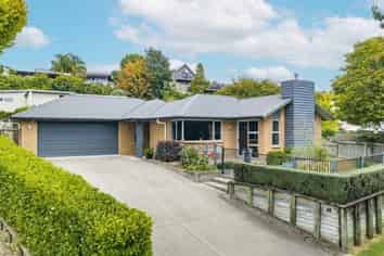 9A Bronte Place, Leamington