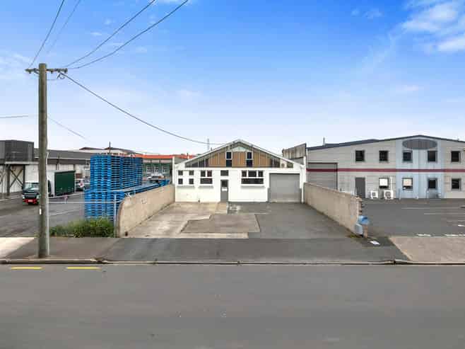 Affordable, Centrally Located Industrial Warehouse