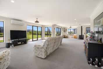 47 Summers Road, Darfield