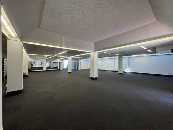 Quality Office/Retail + Car Parks