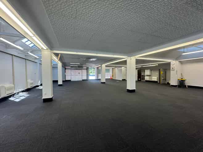 Quality Office/Retail + Car Parks