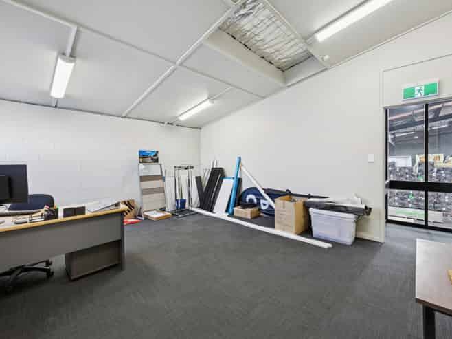 High Profile Industrial Investment - Long Lease