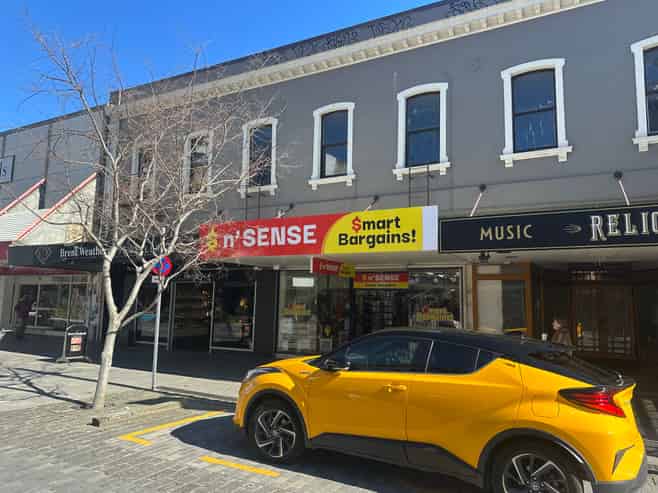 Large Farmers Block Retail Tenancy