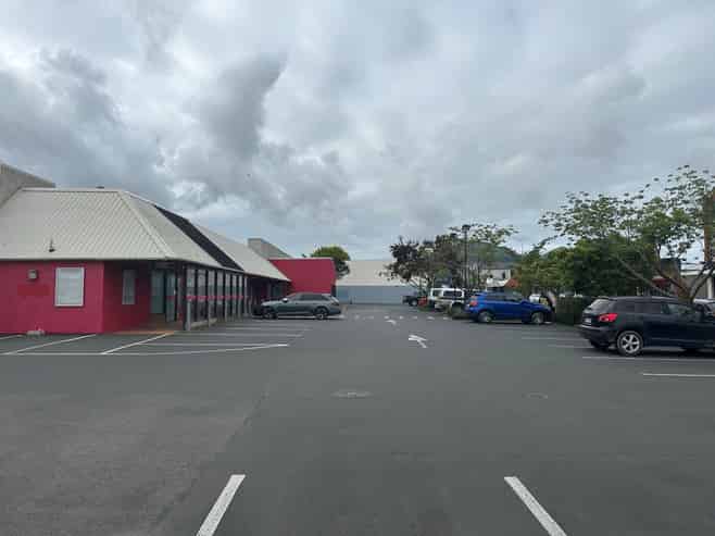 Large Format Retail Space for Lease in Mosgiel
