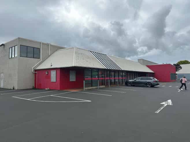 Large Format Retail Space for Lease in Mosgiel