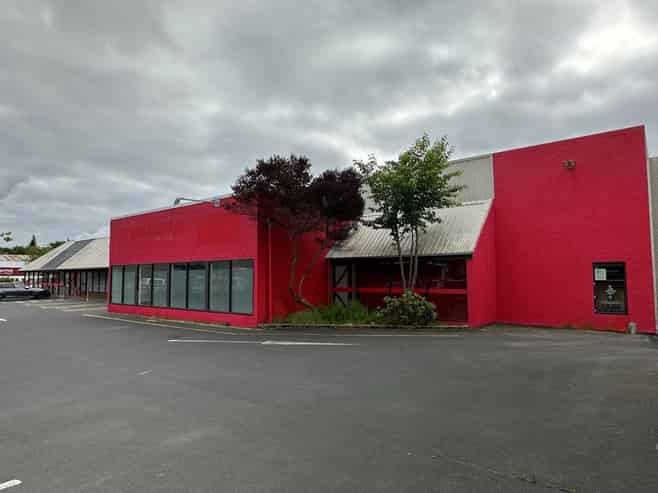Large Format Retail Space for Lease in Mosgiel