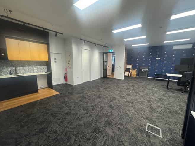 Quality Office Awaiting Your Business!