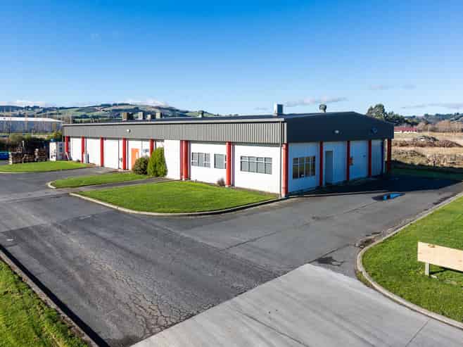 Warehouse For Lease - Dukes Road