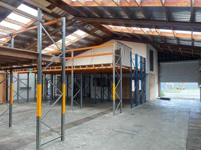 Industrial unit close to Port Chalmers