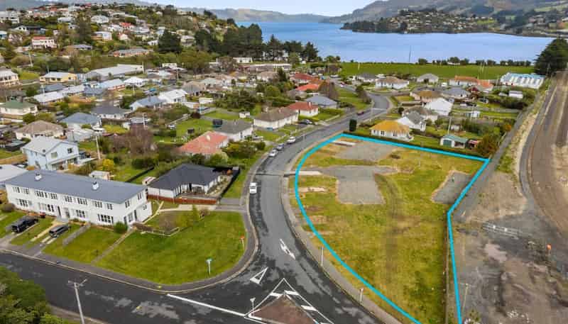 2-12 Albertson Avenue, Port Chalmers