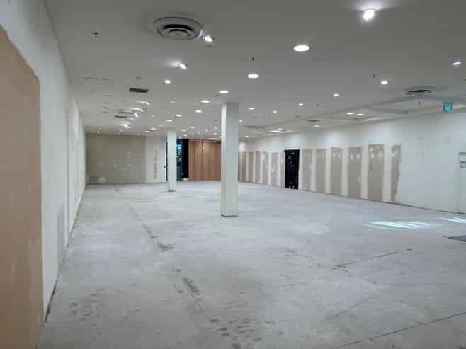 Large Wall Street Mall Retail Opportunity