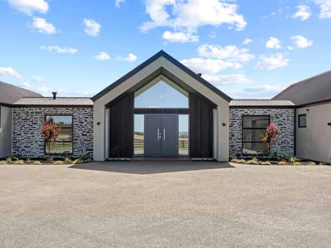 692B Weedons Road, ROLLESTON