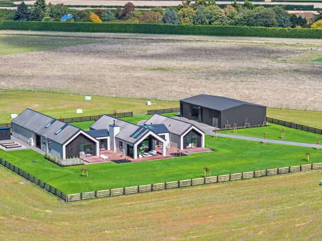 692B Weedons Road, ROLLESTON