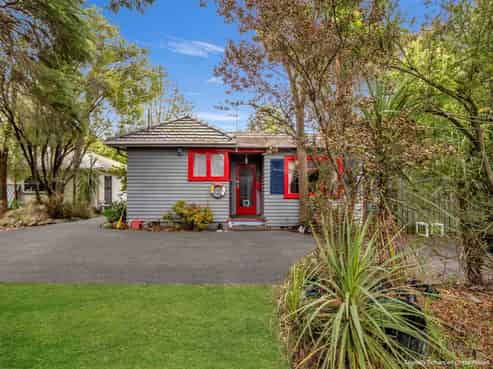 32 Shannon Place, Belfast