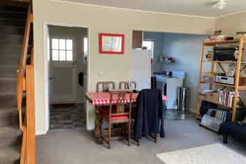 2/100 Lyall Parade, Lyall Bay