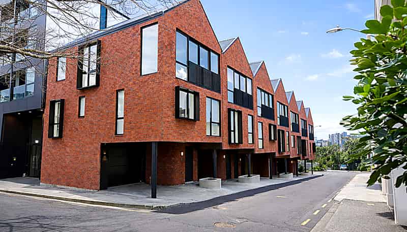 2/4 Madeira Lane, Grafton