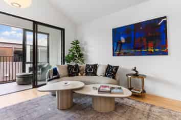 2/4 Madeira Lane, Grafton