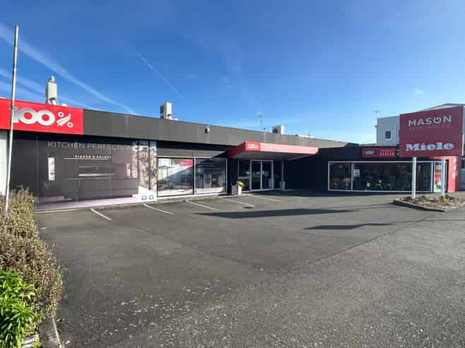 Large Format City Fringe Retail