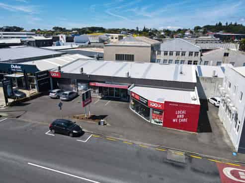 Large Format City Fringe Retail