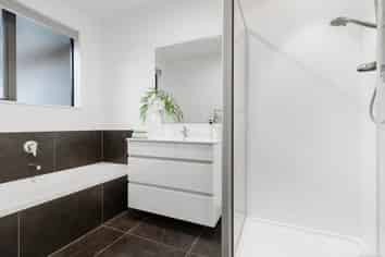 12 Silver Beech Street, Takanini